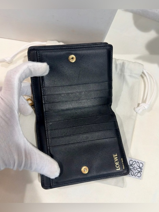 LOEWE Repeat Compact Zip Wallet In Embossed Silk Calfskin - Picture 7 of 15